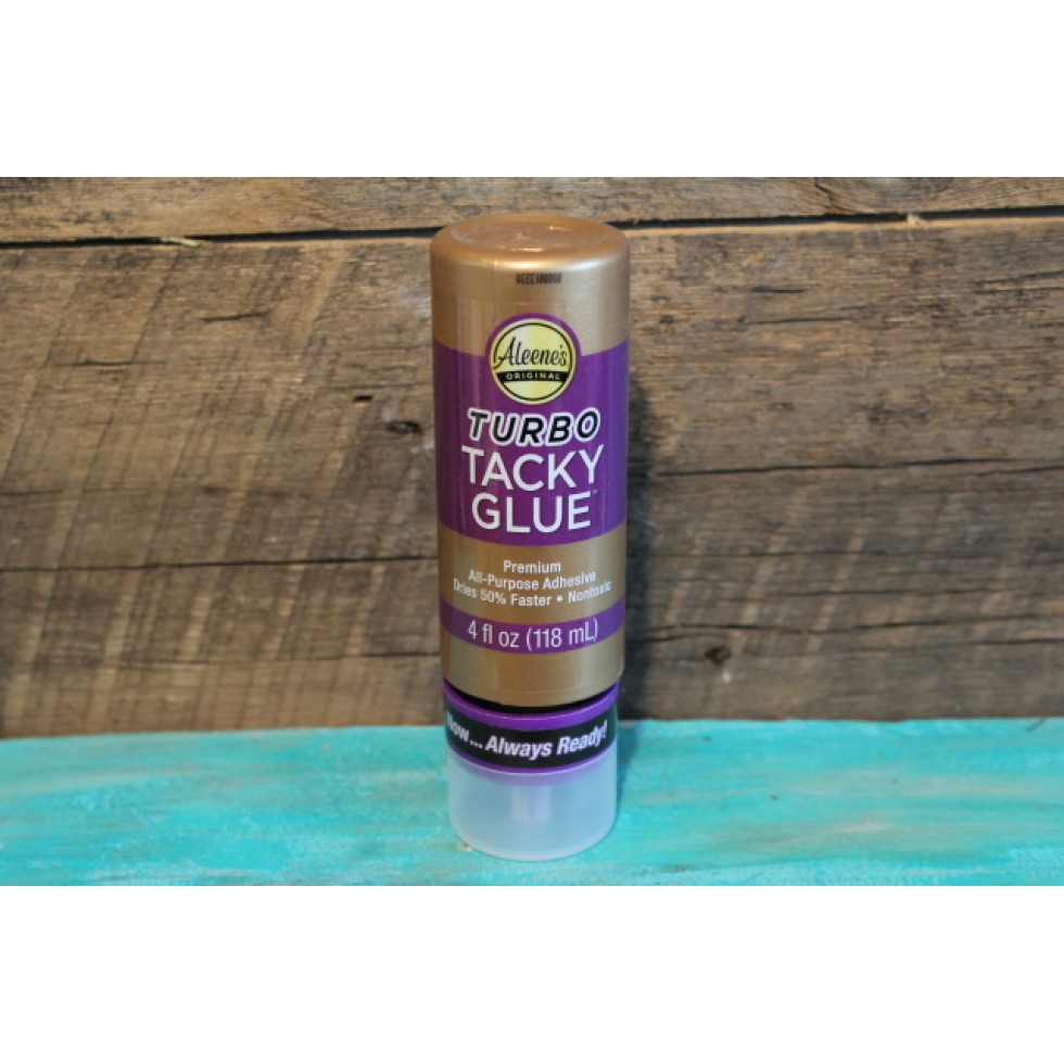 Pourquoi la Tacky Glue est ma colle favorite ?